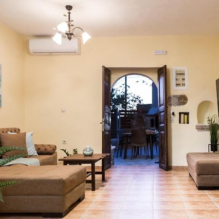 Sfinárion Tzouganos Villa מראה חיצוני תמונה