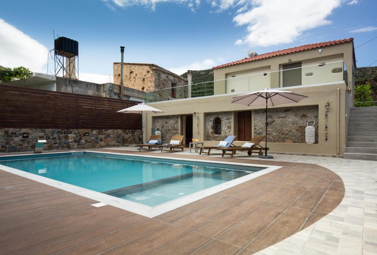 Sfinárion Tzouganos Villa מראה חיצוני תמונה