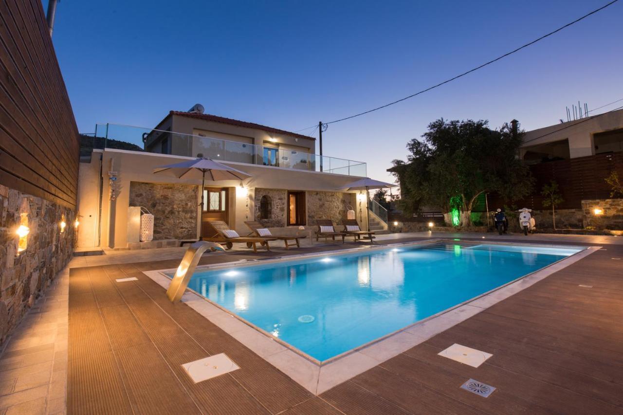 Sfinárion Tzouganos Villa מראה חיצוני תמונה